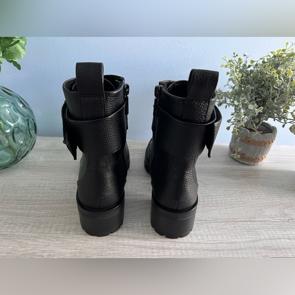 KARL LAGERFELD PARIS
Women's Pippa Lug sole Booties - Picture 5 of 10